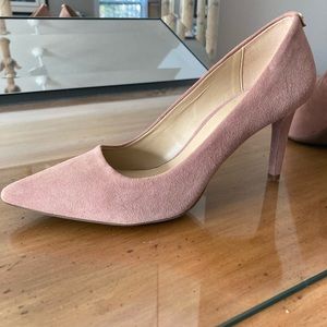 Michael Kors Dorothy Flex pump in Blush. Size 8.5- worn once. Beautiful suede!